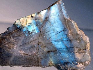 940201ishinihakaogaarulabradolite.jpg