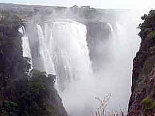 951101sandaifalls1Victoriafall1.jpg